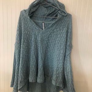 USED: Free People V-Neck Hoodie COLOR: Turquoise SIZE: Medium